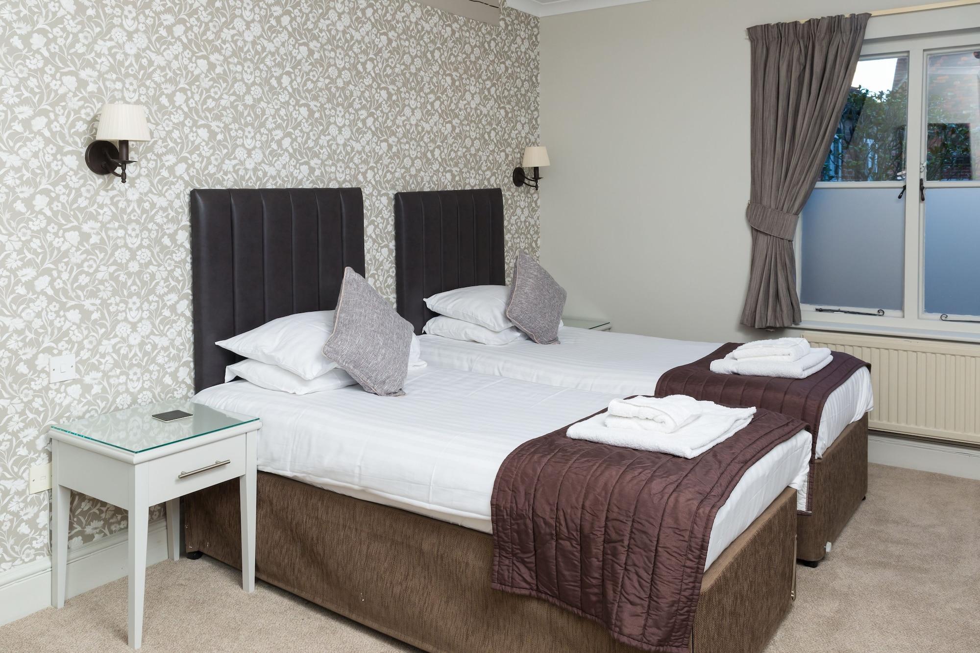 The Dog & Bear Hotel Lenham Exterior photo