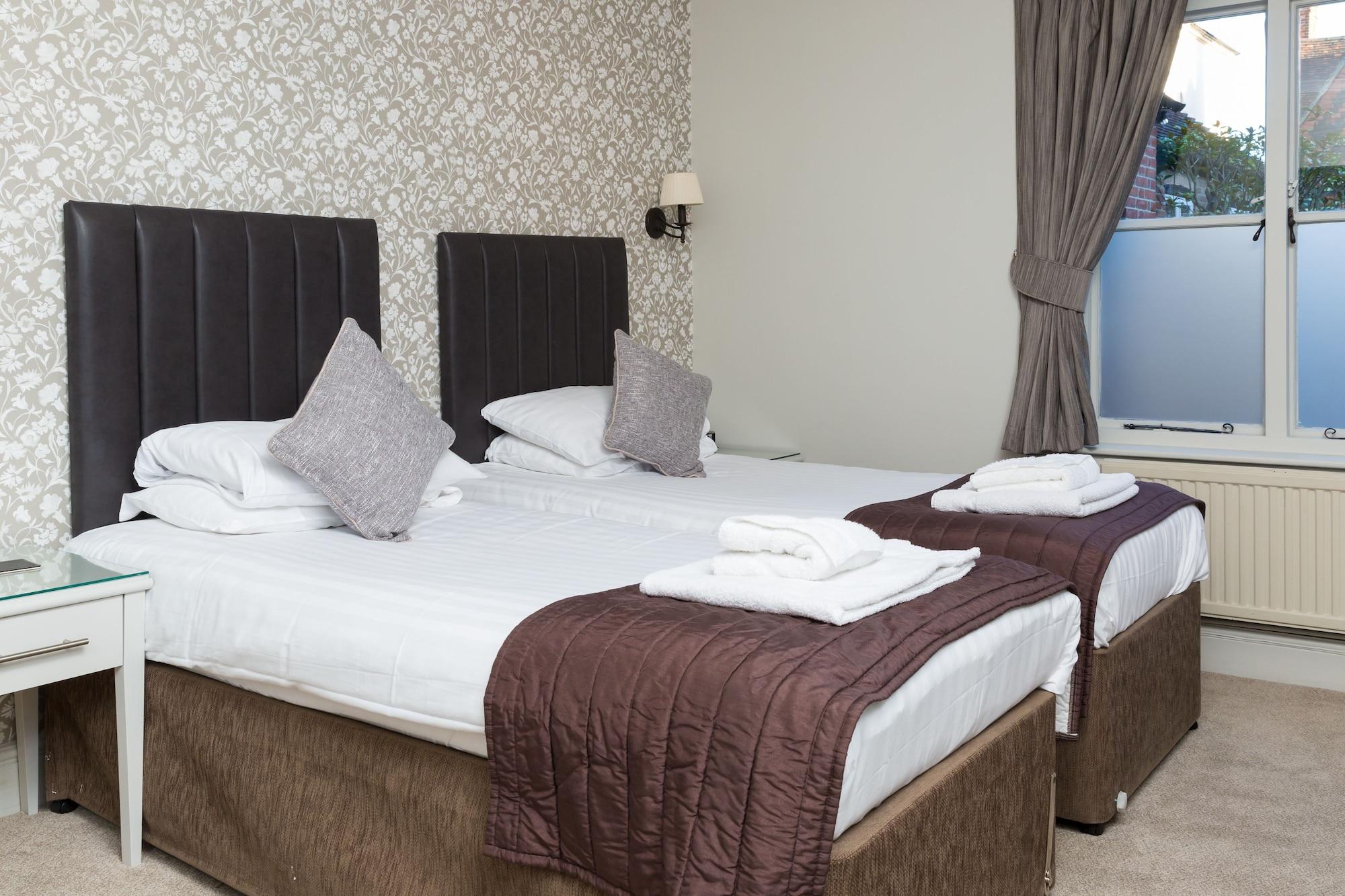 The Dog & Bear Hotel Lenham Exterior photo