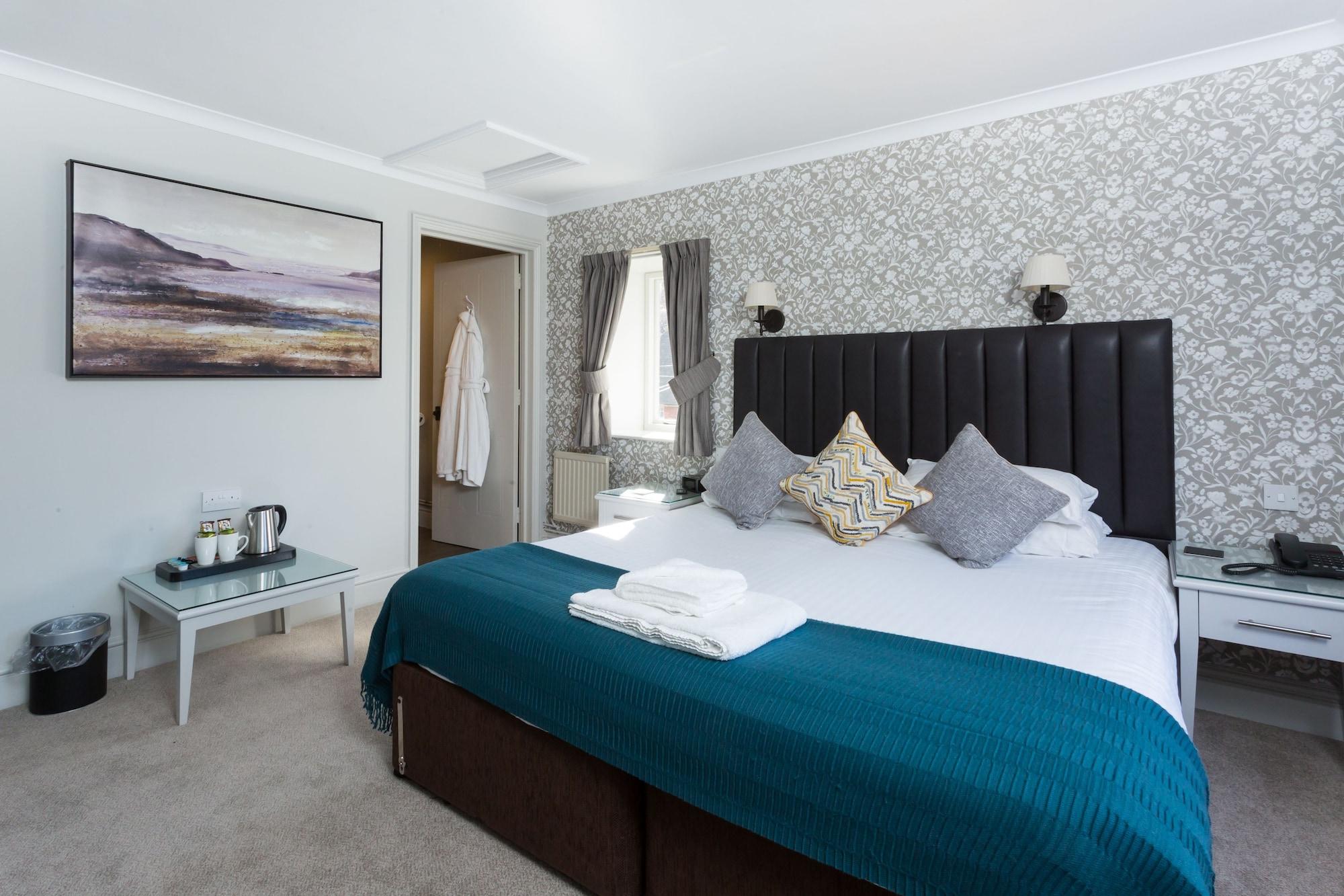 The Dog & Bear Hotel Lenham Exterior photo